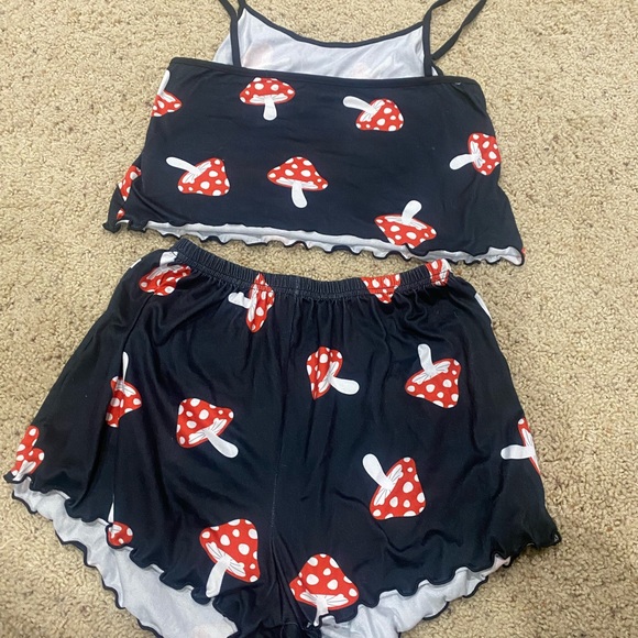 Other - Women’s Mushroom Print 2 Piece Set Crop Top & Shorts Pajama Lounge size S